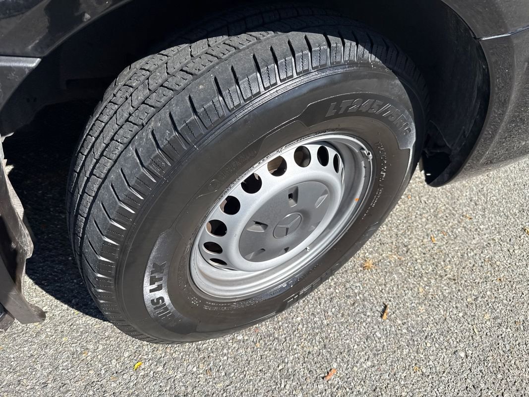 Used 2017 Mercedes-Benz Sprinter 2500 image 39