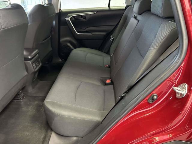 Certified 2022 Toyota RAV4 LE AWD/4WD image 14