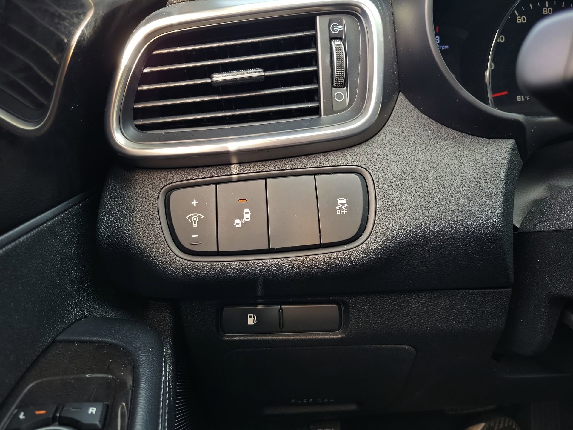 Used 2017 Kia Sorento EX FWD image 28