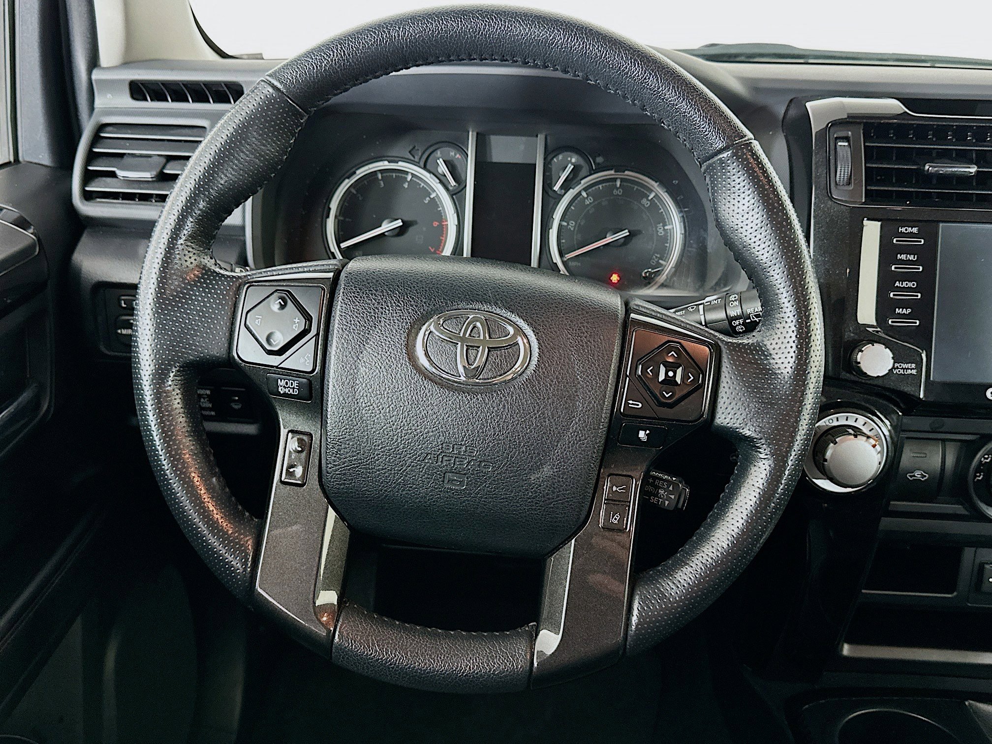 Used 2024 Toyota 4Runner TRD Off-Road Premium image 18