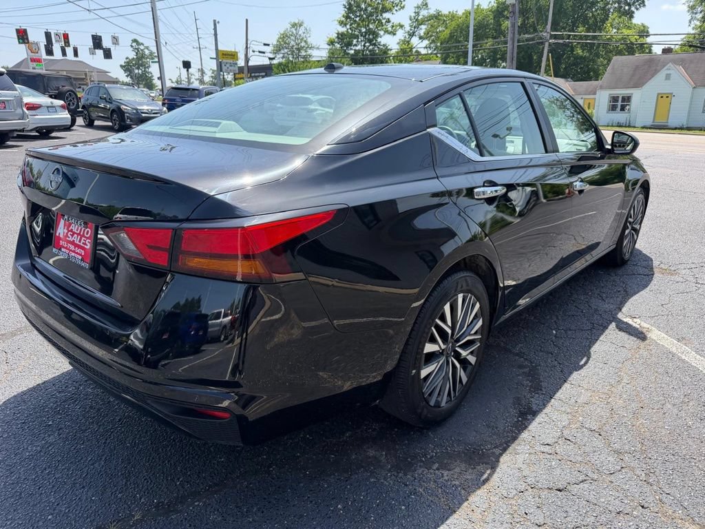 Used 2025 Nissan Altima 2.5 SV FWD image 6