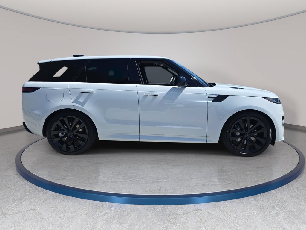 New 2026 Land Rover Range Rover Sport Dynamic SE AWD/4WD image 4