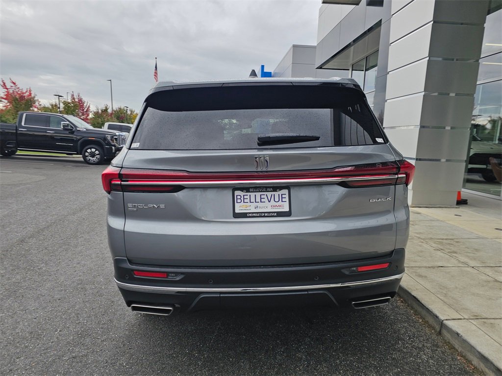Used 2025 Buick Enclave Preferred w/ Power Package image 6