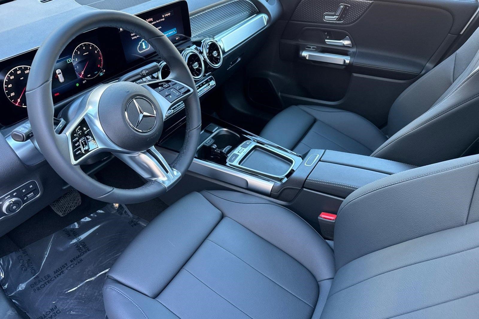 New 2026 Mercedes-Benz GLB 250 image 4