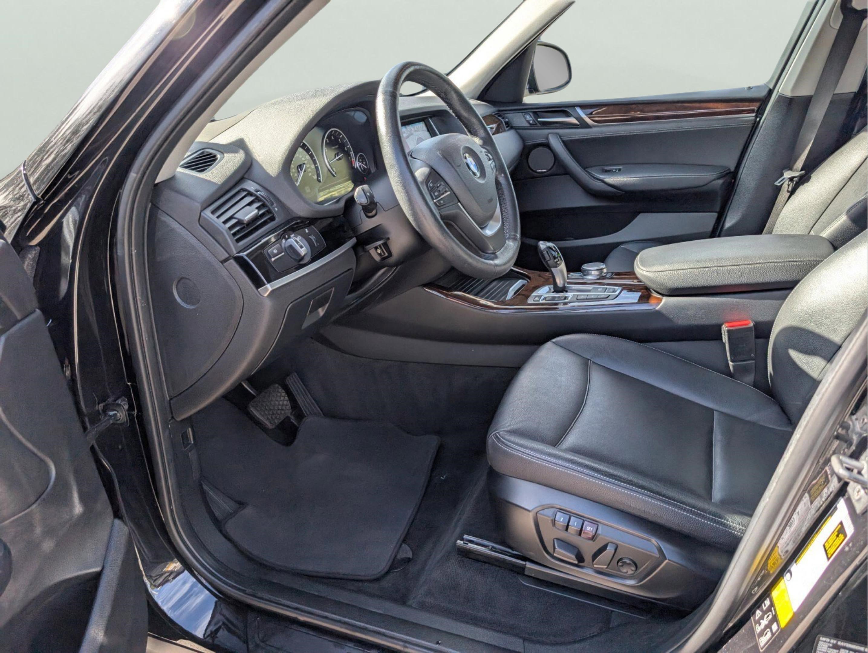 Used 2017 BMW X3 xDrive28i image 32