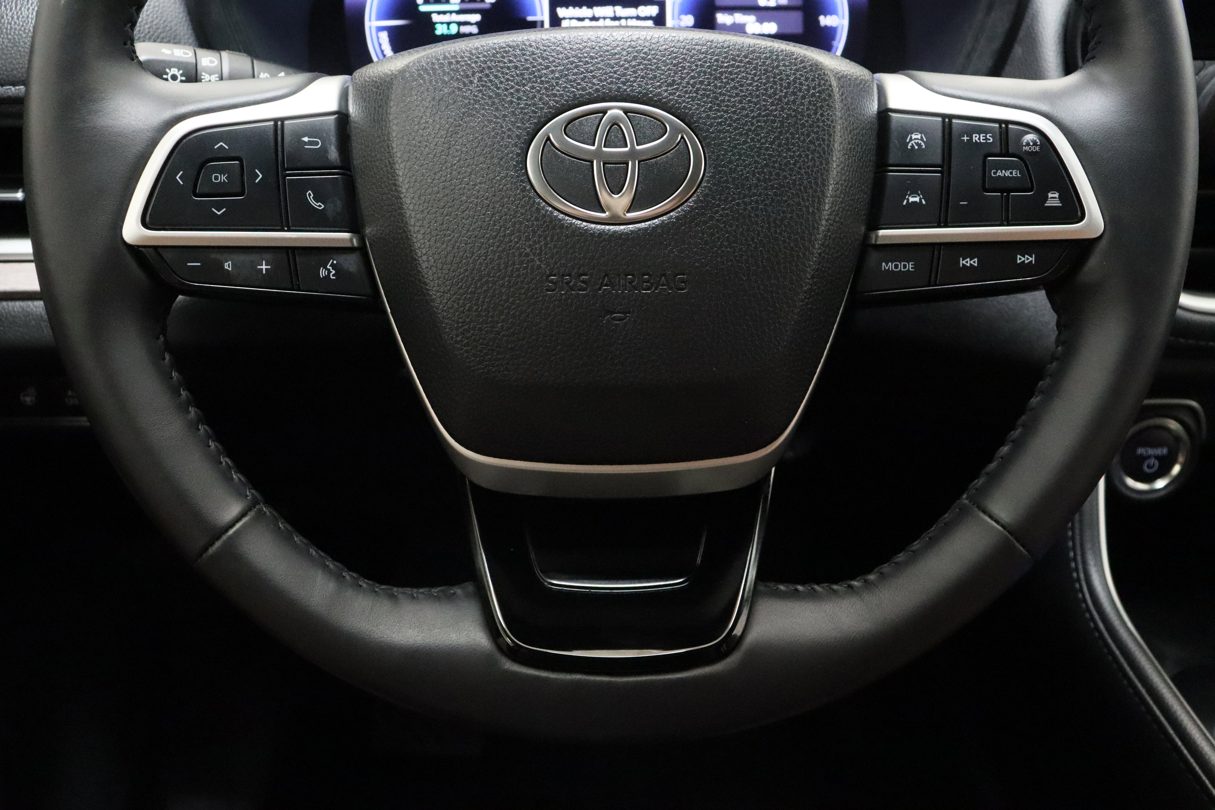 Used 2025 Toyota Grand Highlander AWD Hybrid image 25