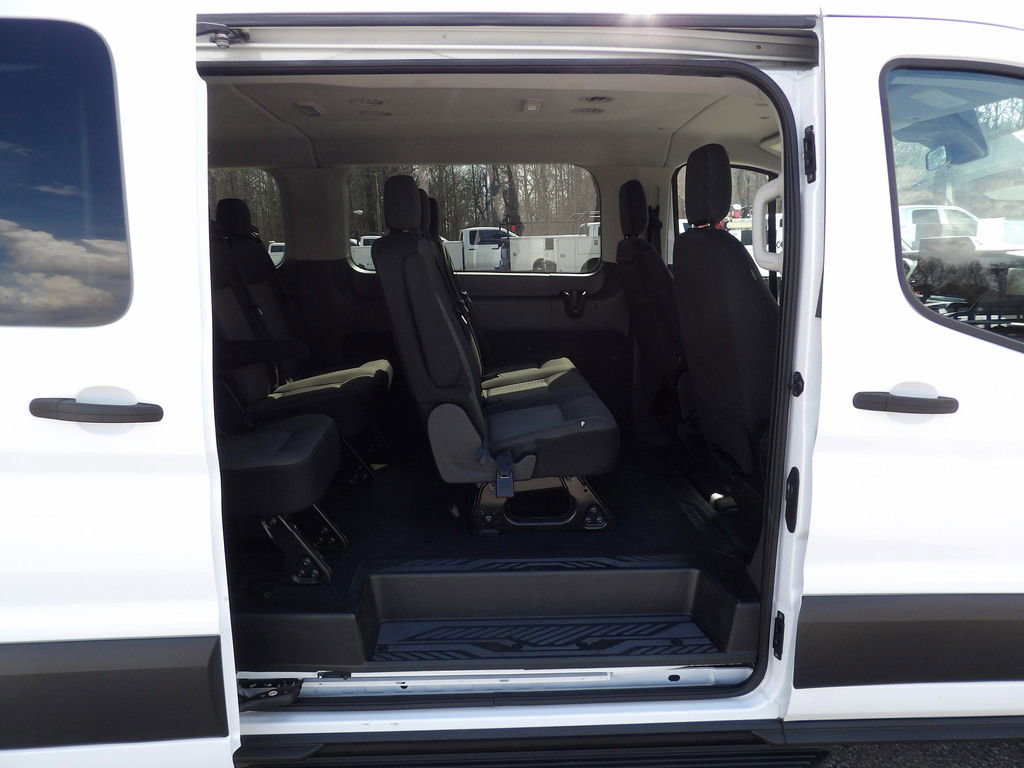 Used 2023 Ford Transit 350 XLT RWD image 26