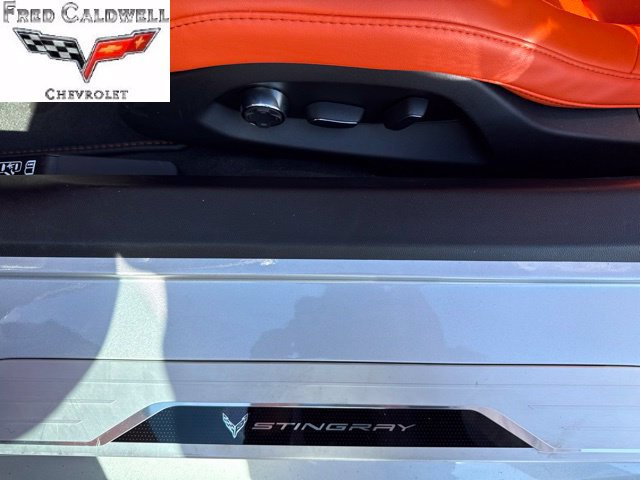 Used 2026 Chevrolet Corvette Stingray Premium Conv w/ Z51 Performance Package RWD image 9