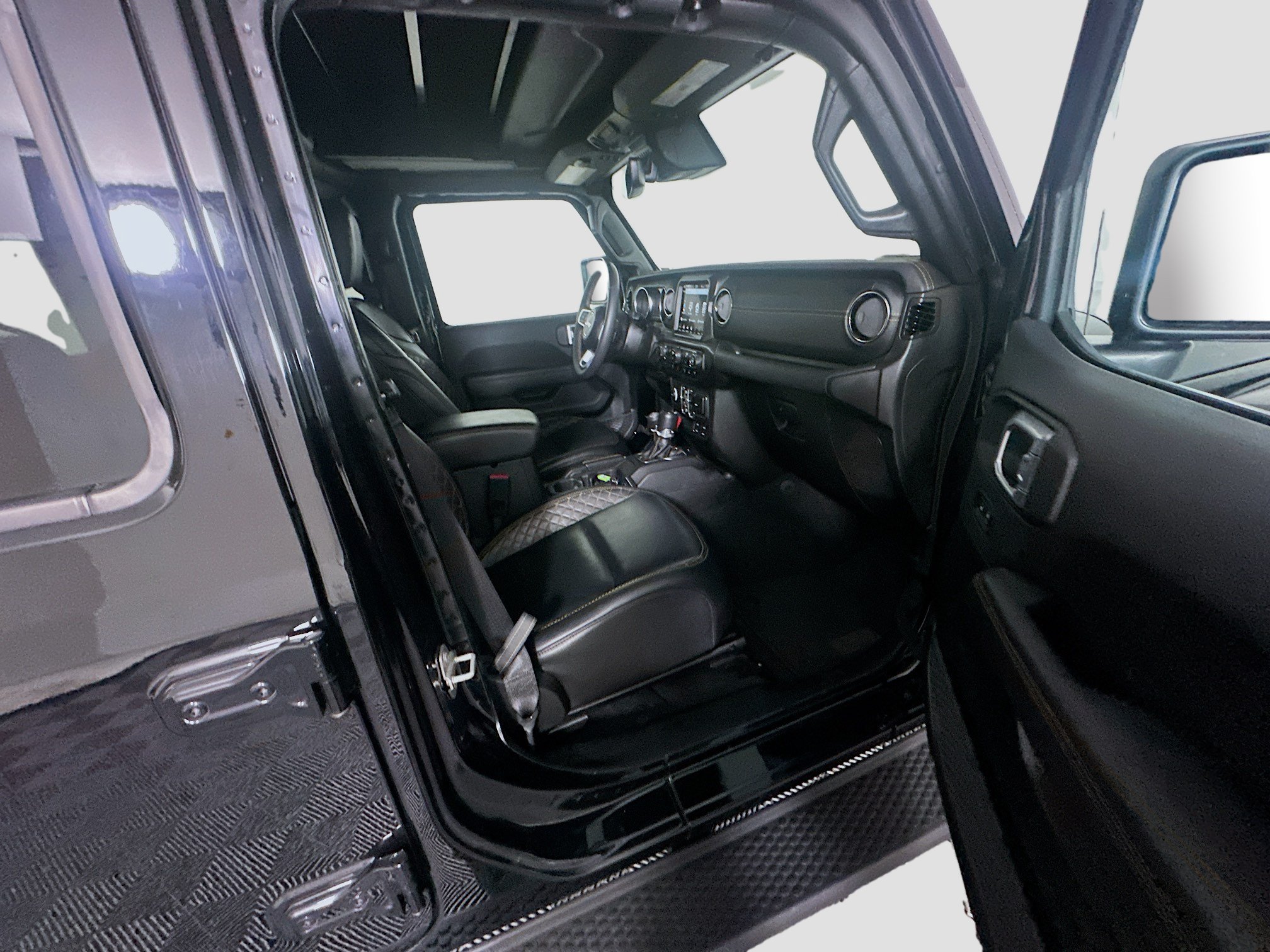 Used 2023 Jeep Wrangler Unlimited Sahara AWD/4WD image 30