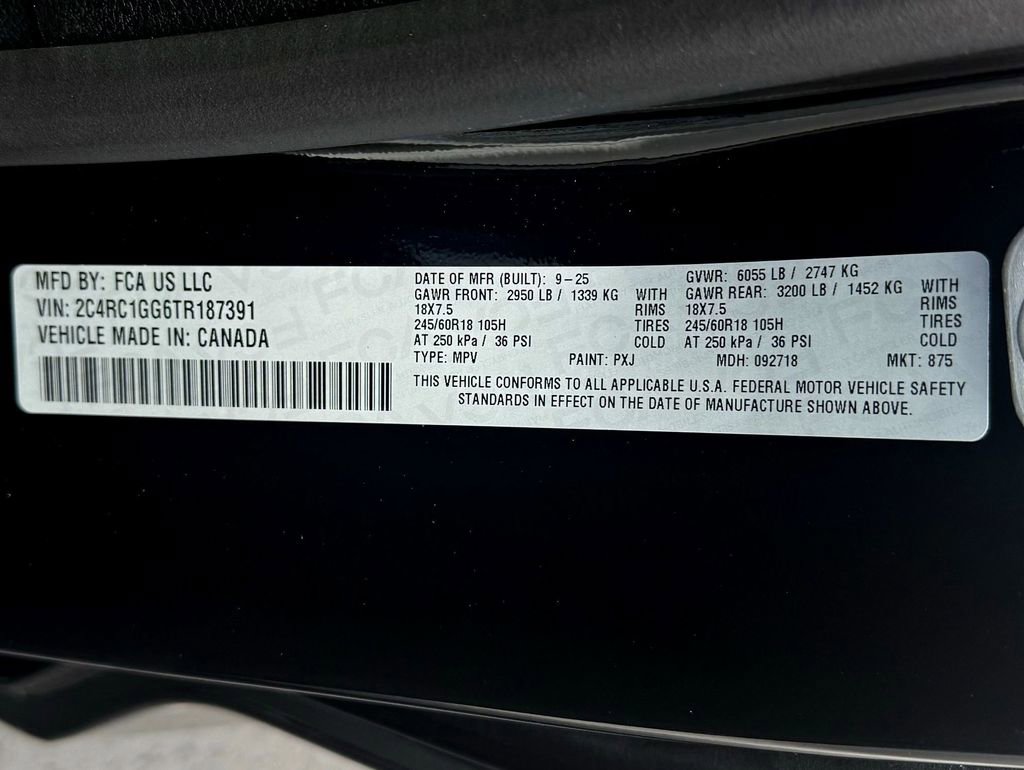 New 2026 Chrysler Pacifica Limited image 33