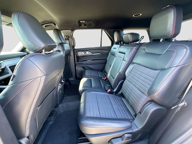 Used 2025 Ford Explorer ST-Line RWD image 22