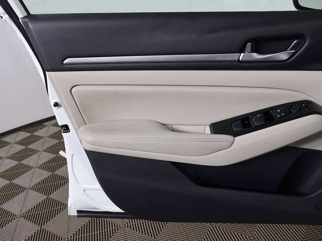 Used 2024 Nissan Altima 2.5 SL image 21