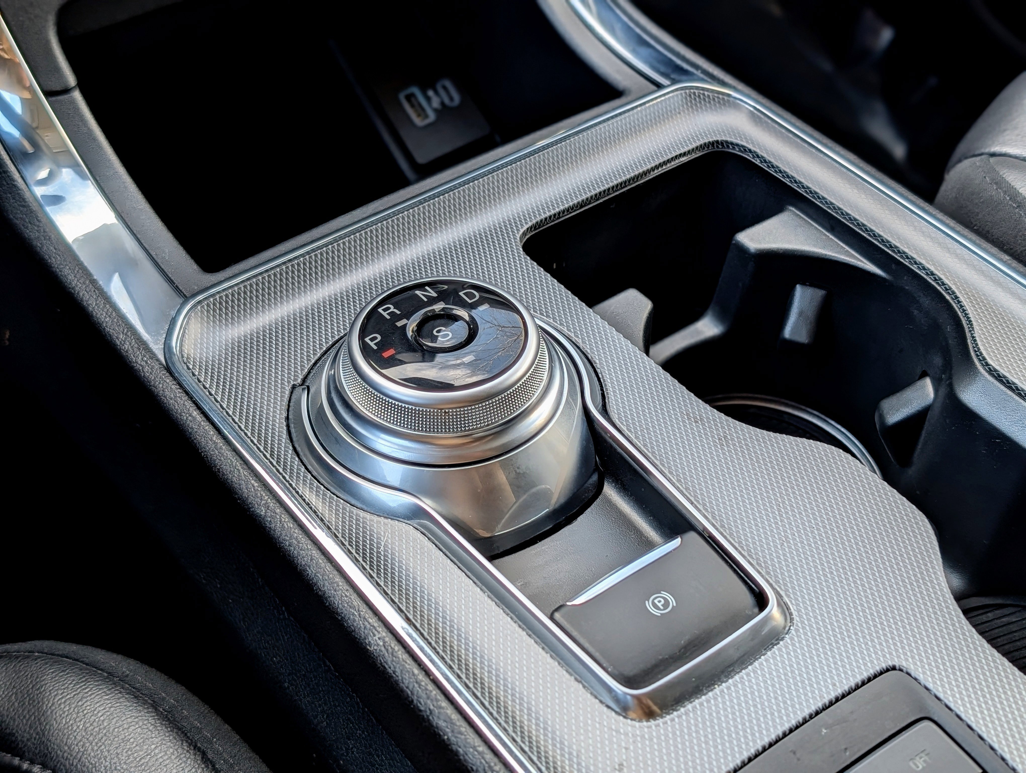 Used 2021 Ford Edge Titanium image 17