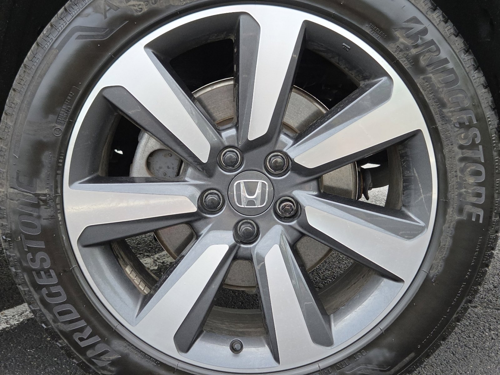 Certified 2025 Honda Pilot Touring image 15