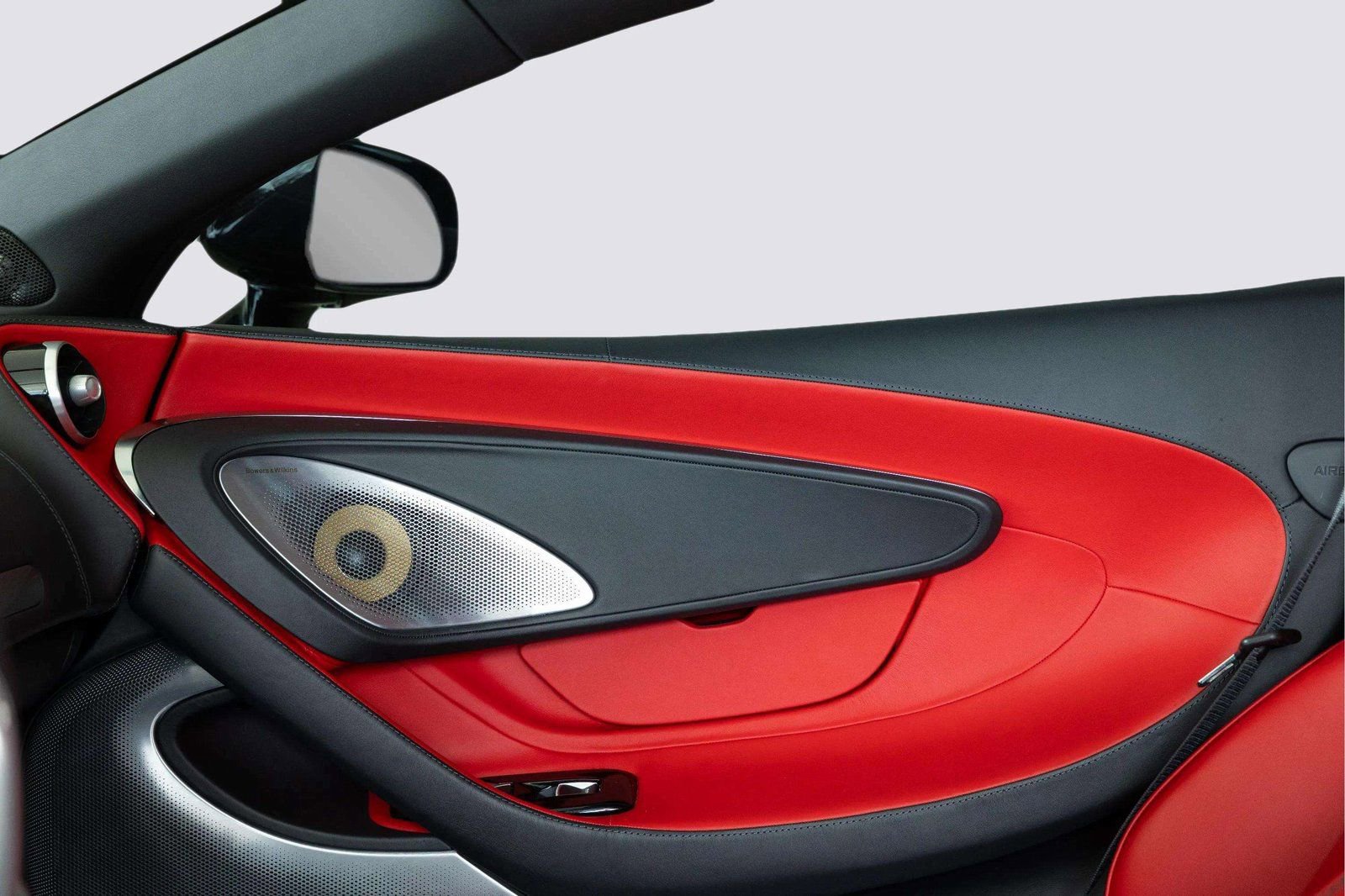 Used 2023 McLaren GT image 23