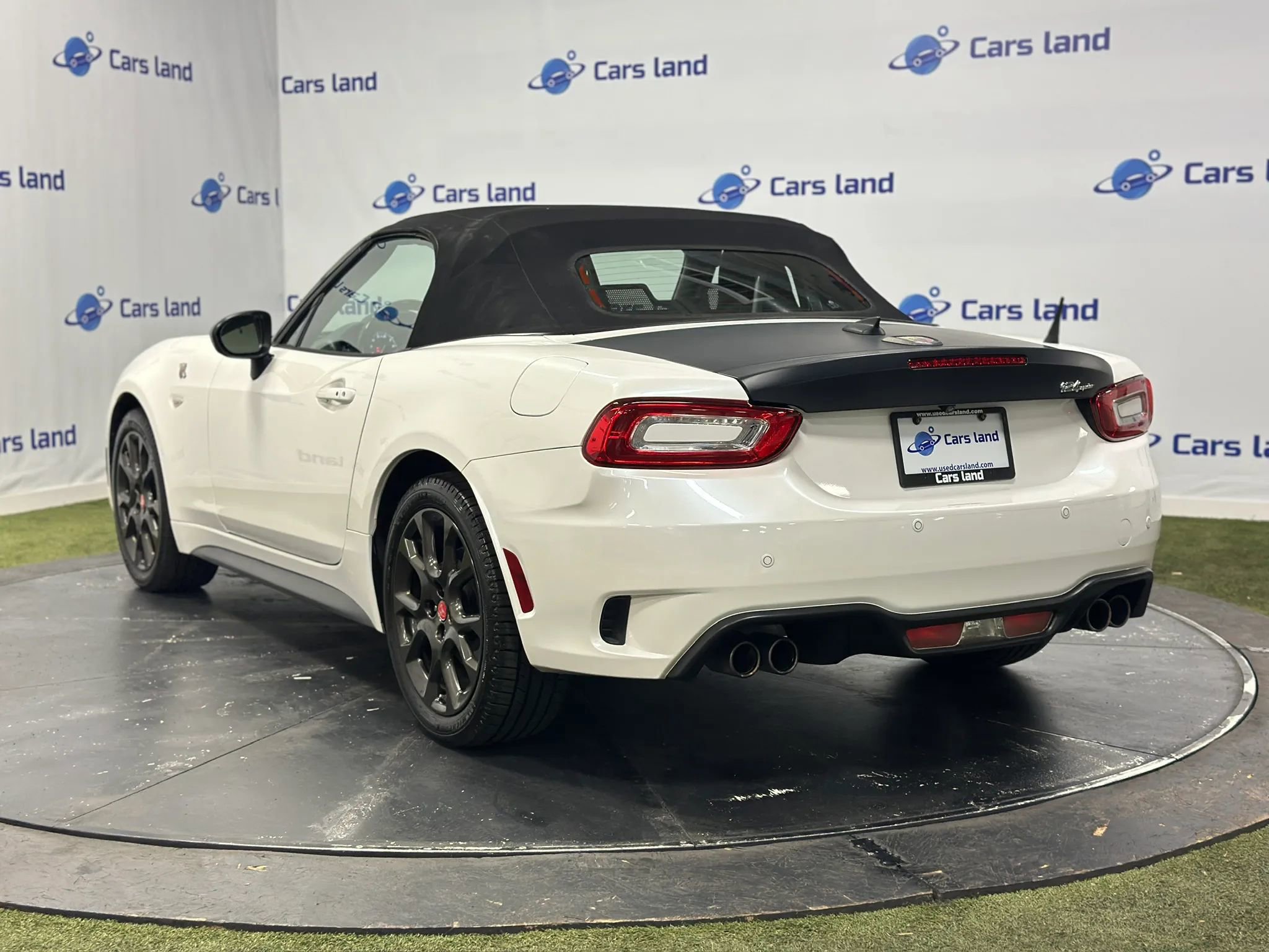 Used 2018 FIAT 124 Spider Abarth w/ Convenience Group image 5