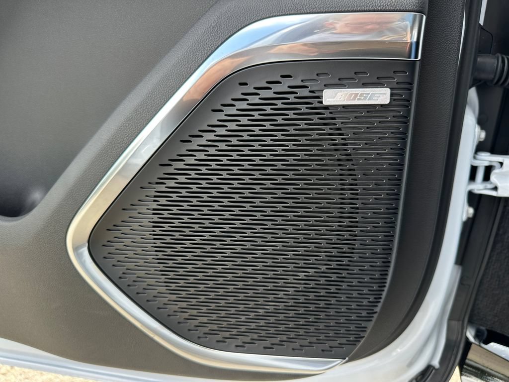 New 2026 Chevrolet Traverse RS w/ LPO, Floor Liner Package AWD/4WD image 29