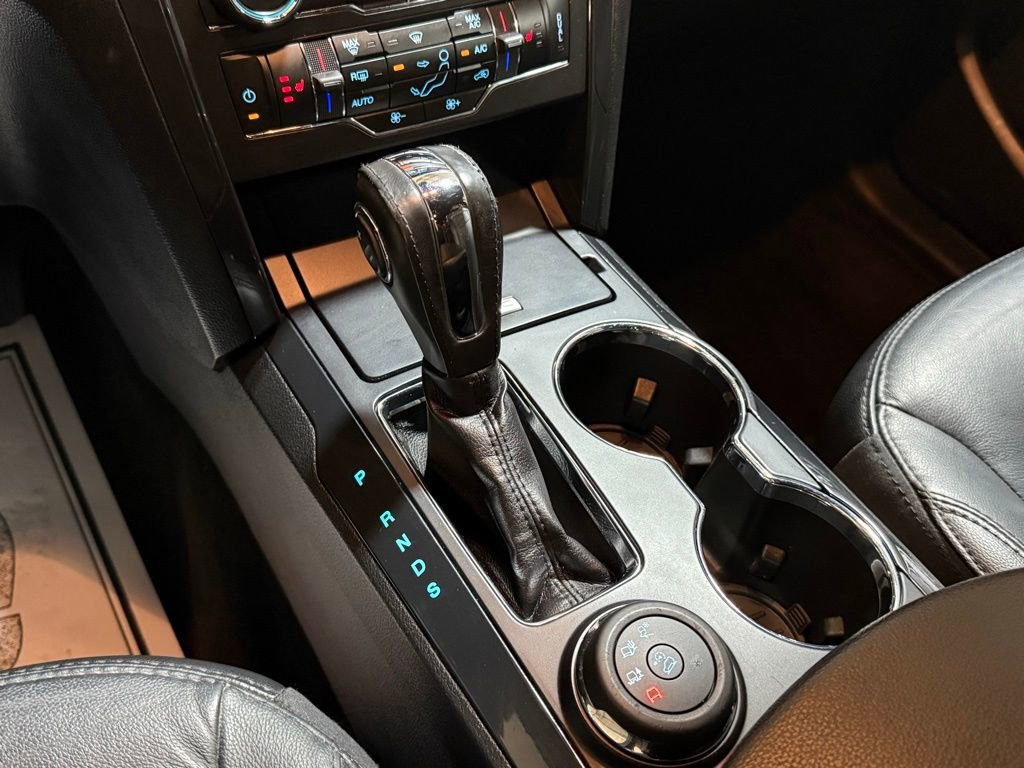 Used 2018 Ford Explorer XLT w/ Equipment Group 202A AWD/4WD image 34