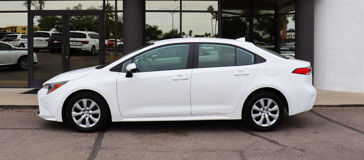 Used 2023 Toyota Corolla LE FWD image 8