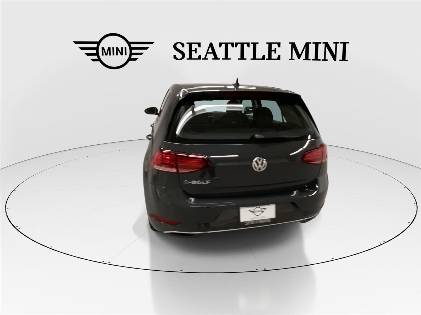 Used 2019 Volkswagen e-Golf SE w/ Driver Assistance Package image 9