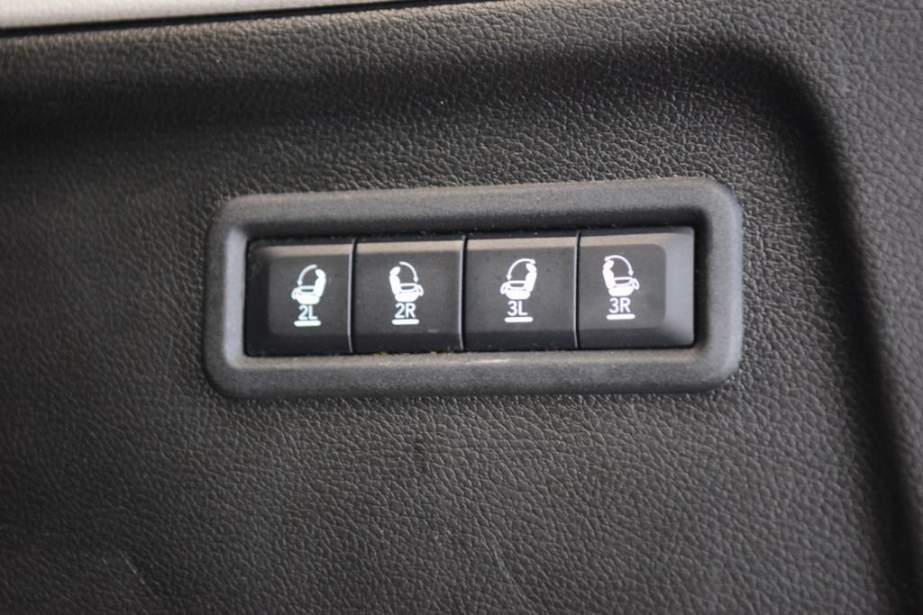 Used 2024 Jeep Wagoneer L Series III w/ Premium Group I AWD/4WD image 24