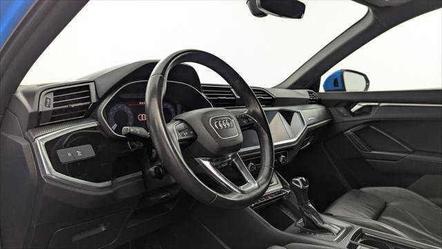 Used 2023 Audi Q3 2.0T Premium w/ Black Optic Sport Package AWD/4WD image 24