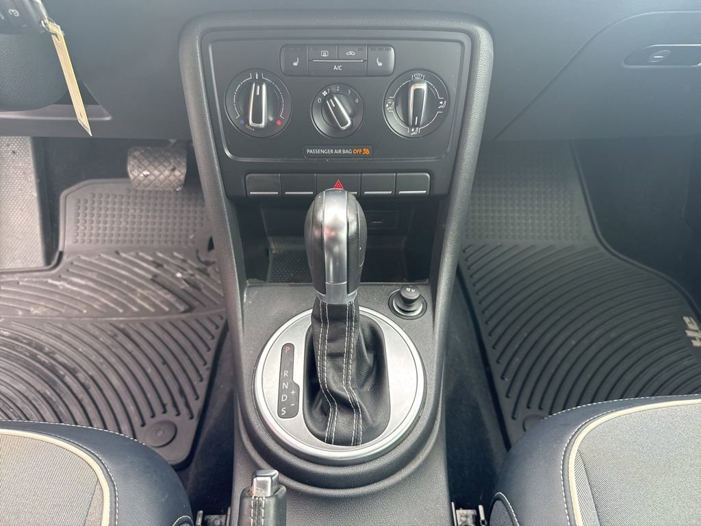 Used 2016 Volkswagen Beetle 1.8T image 38