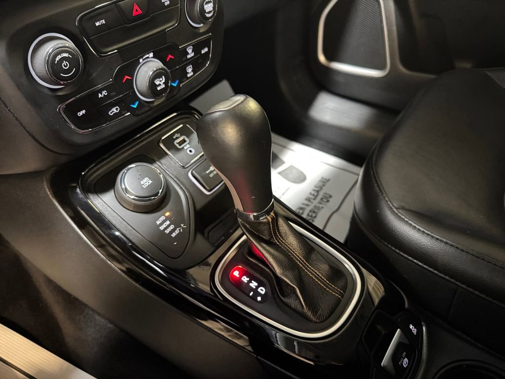 Used 2018 Jeep Compass Limited image 21