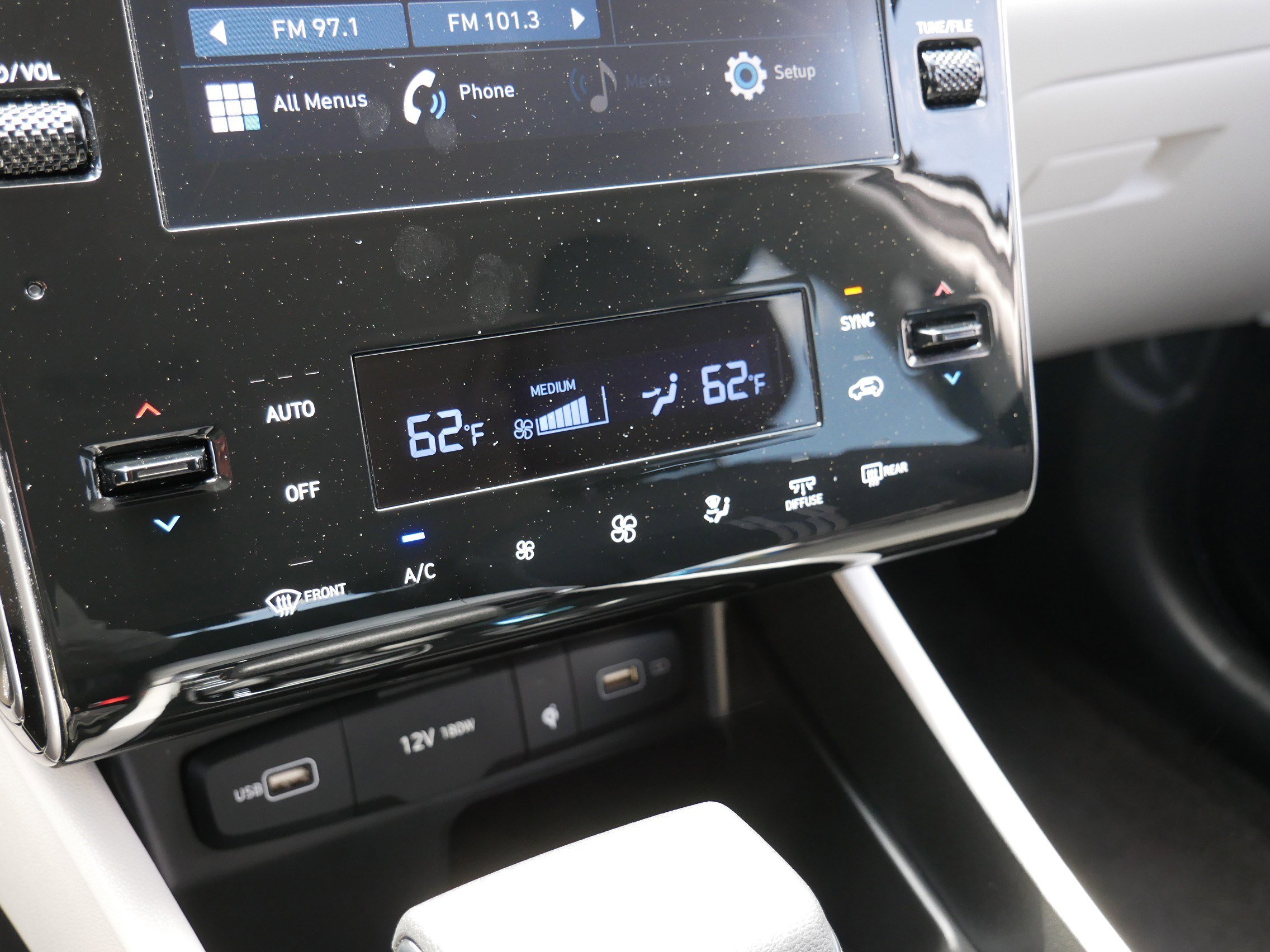 Certified 2024 Hyundai Tucson SEL AWD/4WD image 22