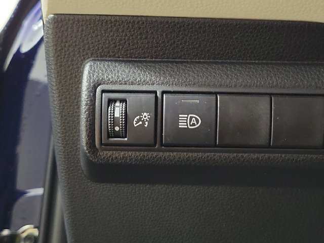 Used 2026 Toyota Corolla LE FWD image 23