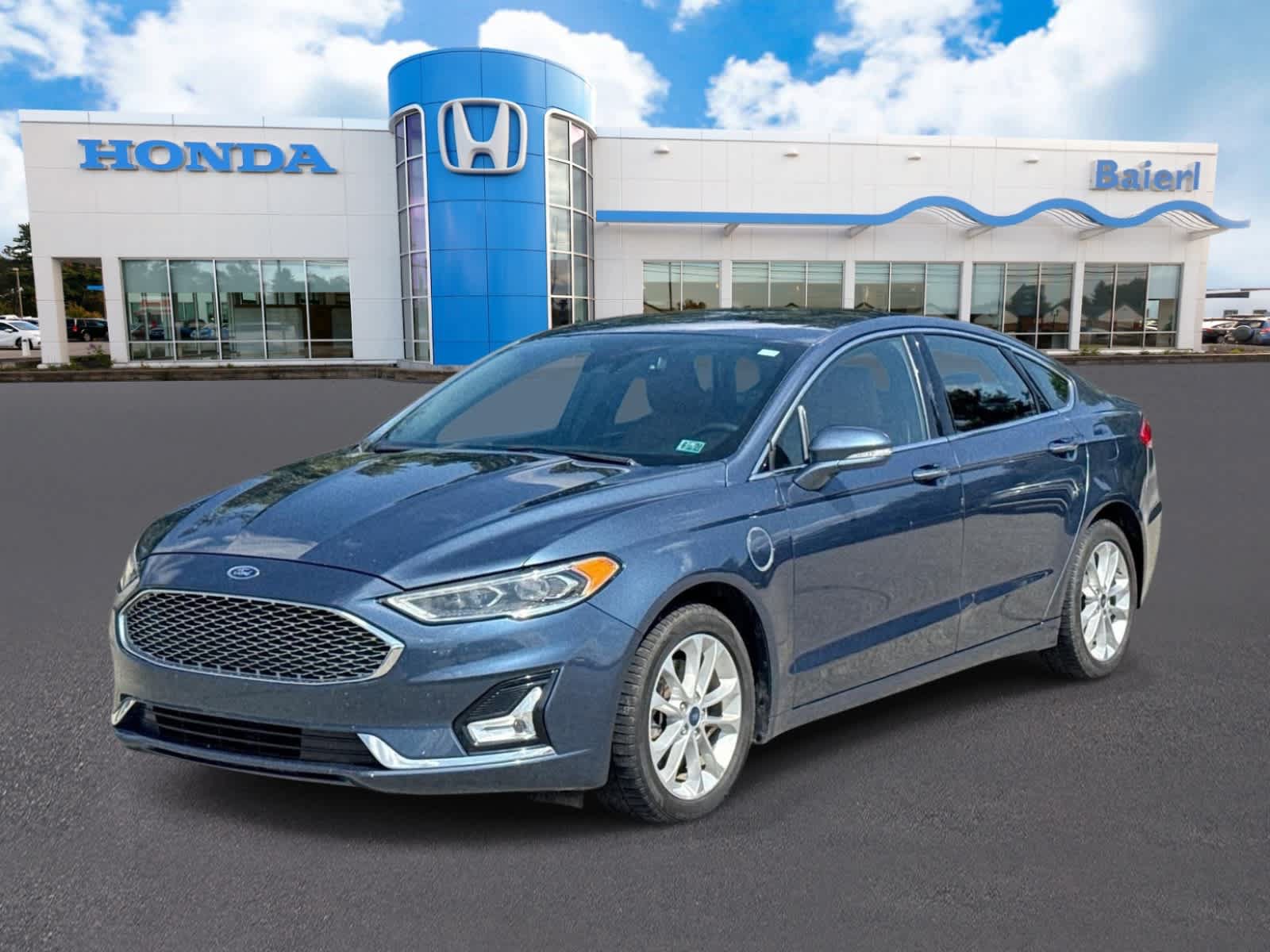 Used 2019 Ford Fusion Energi Titanium FWD image 1