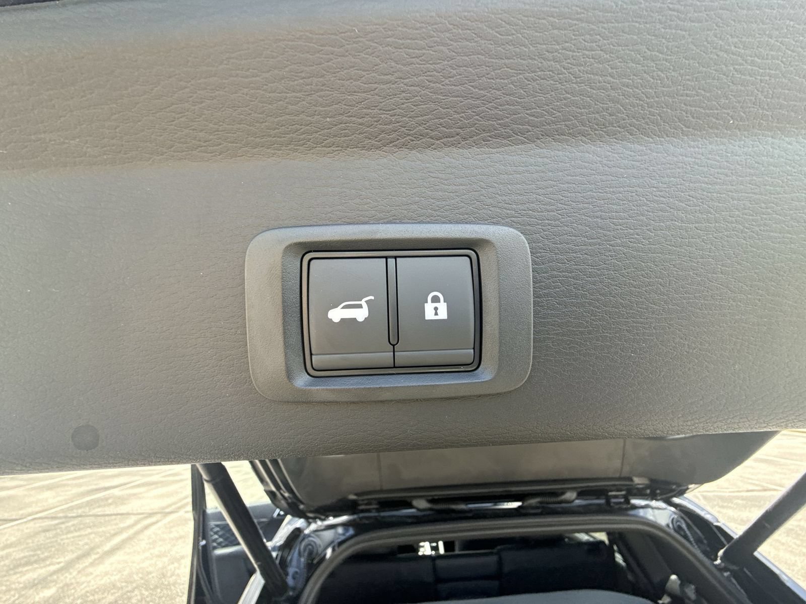New 2026 Nissan Rogue Platinum AWD/4WD image 19