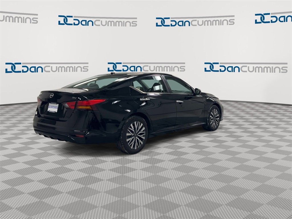 Used 2023 Nissan Altima 2.5 SV image 8