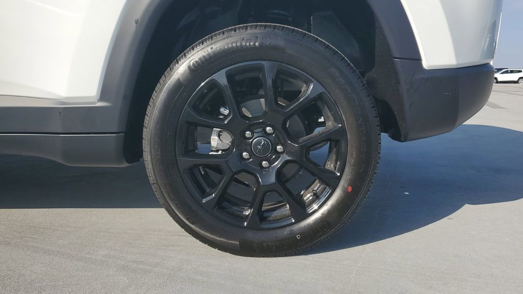 New 2026 Jeep Compass Latitude image 6