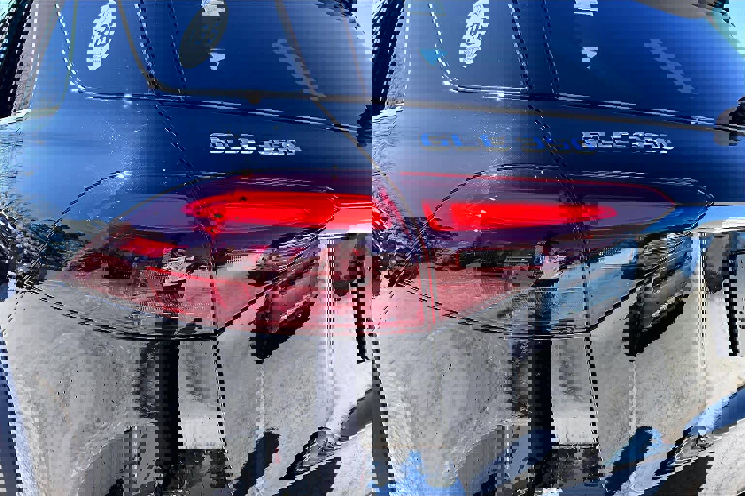 Used 2025 Mercedes-Benz GLE 350 4MATIC image 29