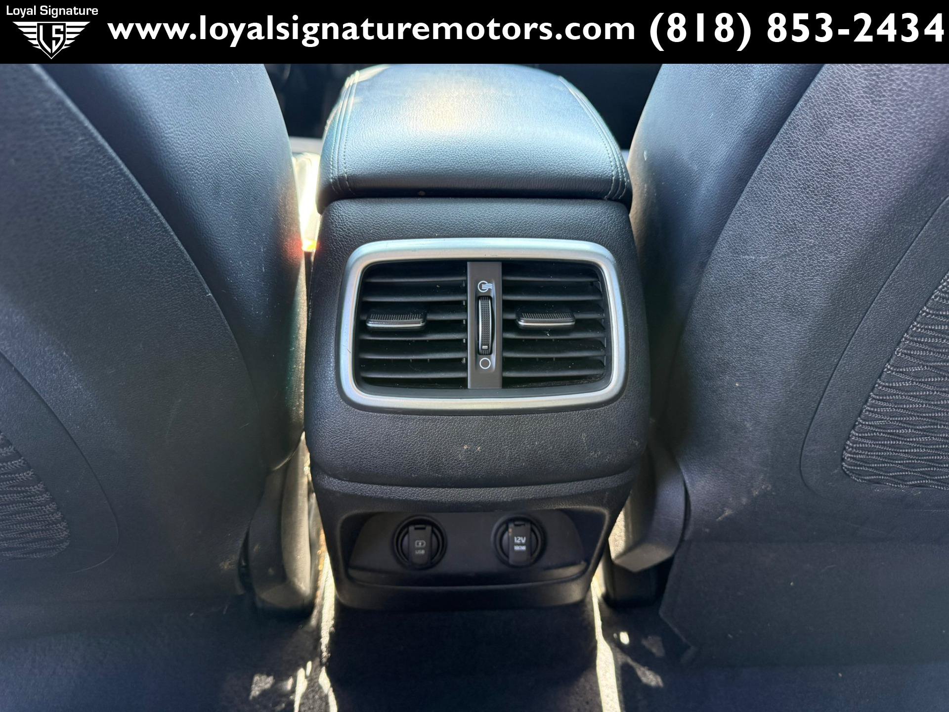 Used 2020 Kia Sorento EX FWD image 19
