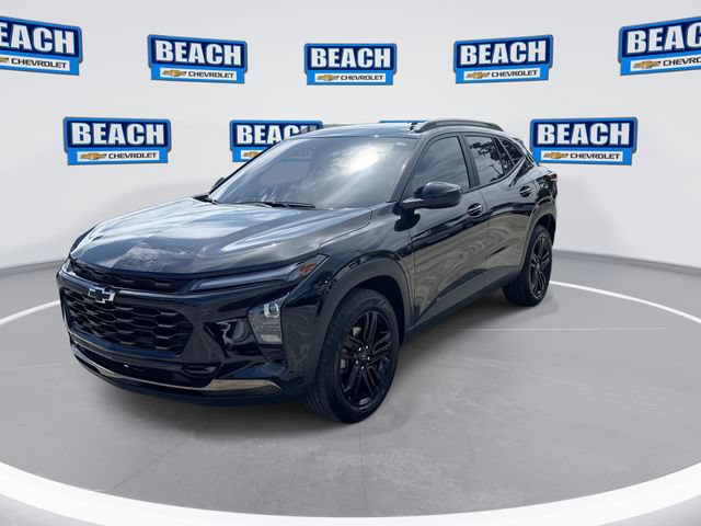 Used 2025 Chevrolet Trax ACTIV w/ Sunroof Package FWD image 4
