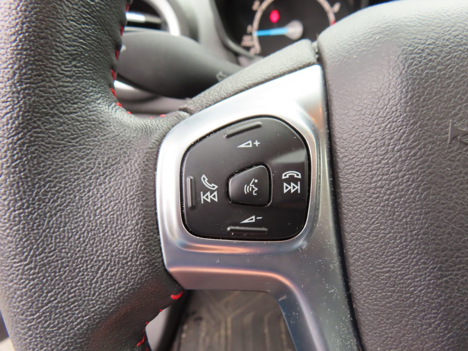 Used 2019 Ford Fiesta ST-Line w/ ST Line Cold Weather Package image 19