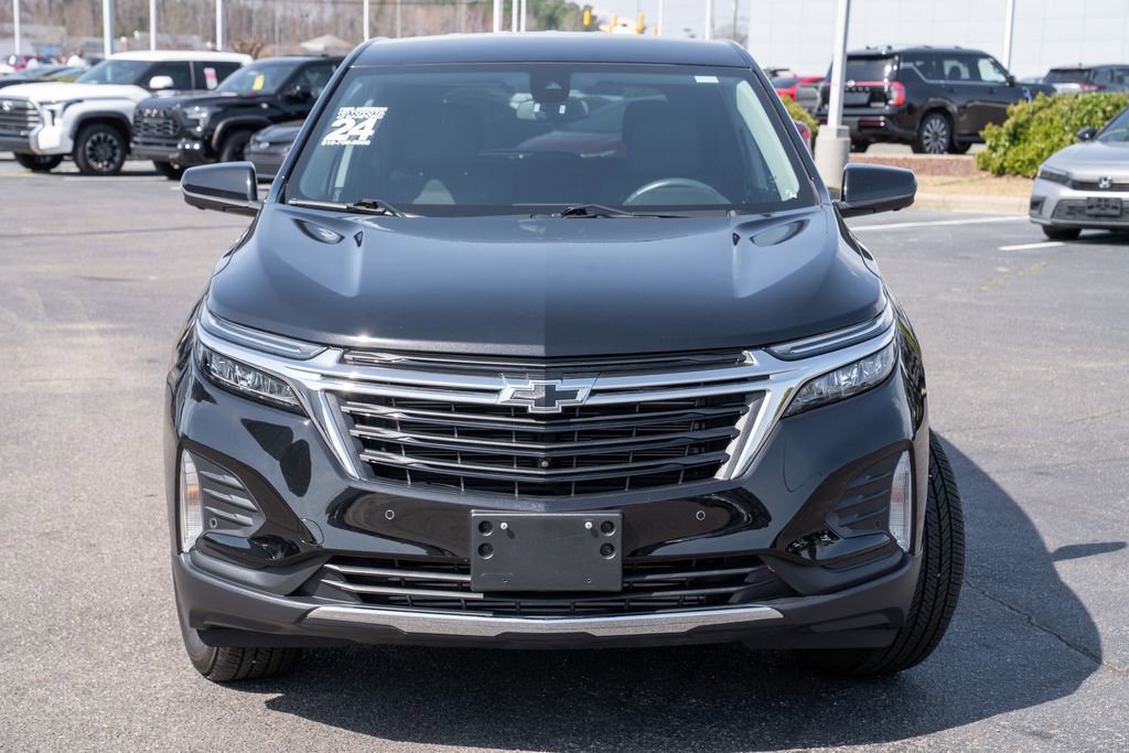 Used 2024 Chevrolet Equinox LT image 2