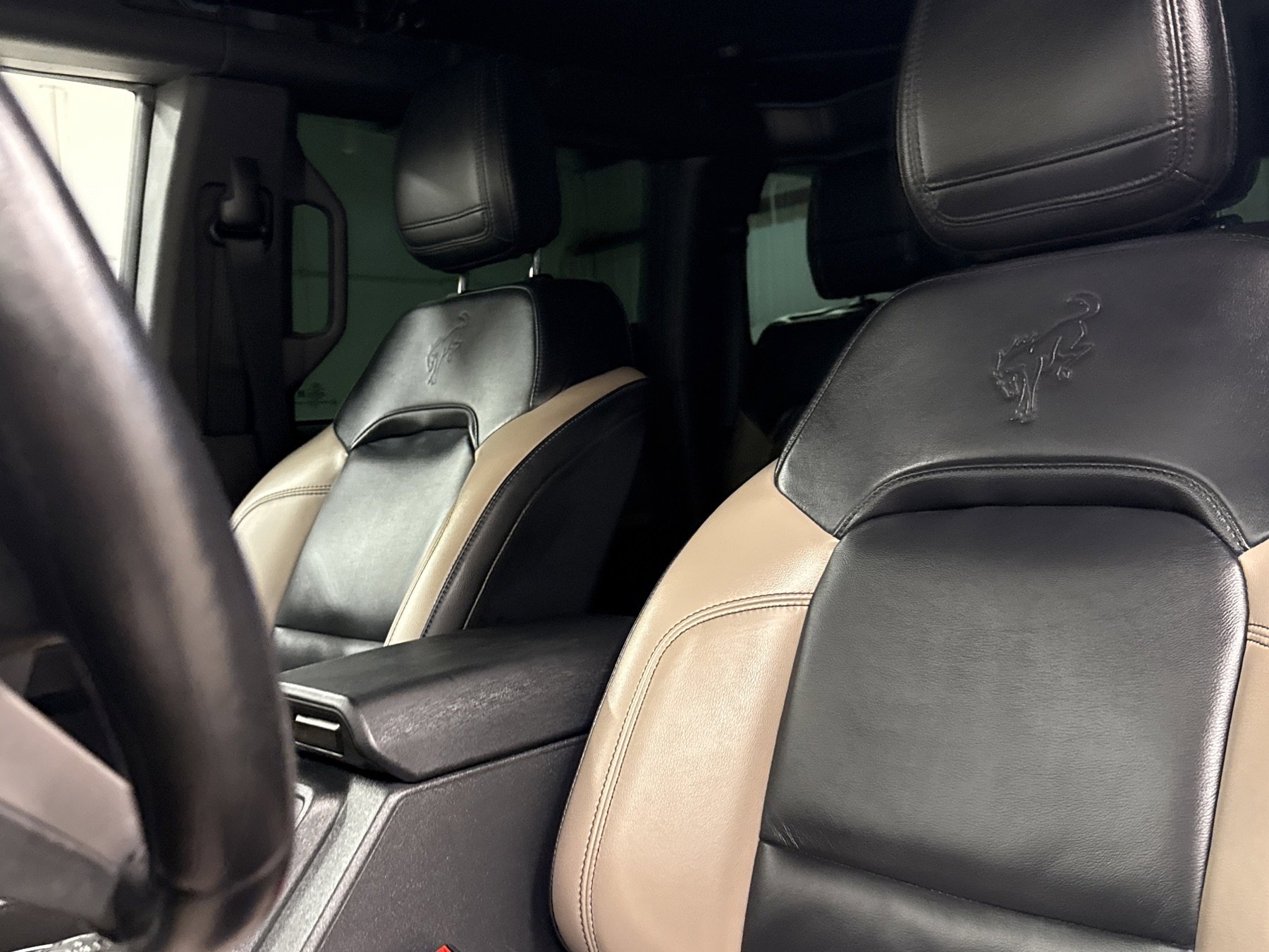 Used 2023 Ford Bronco Wildtrak image 5