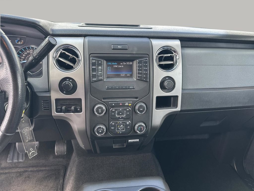 Used 2013 Ford F150 XLT w/ Luxury Equipment Group image 16