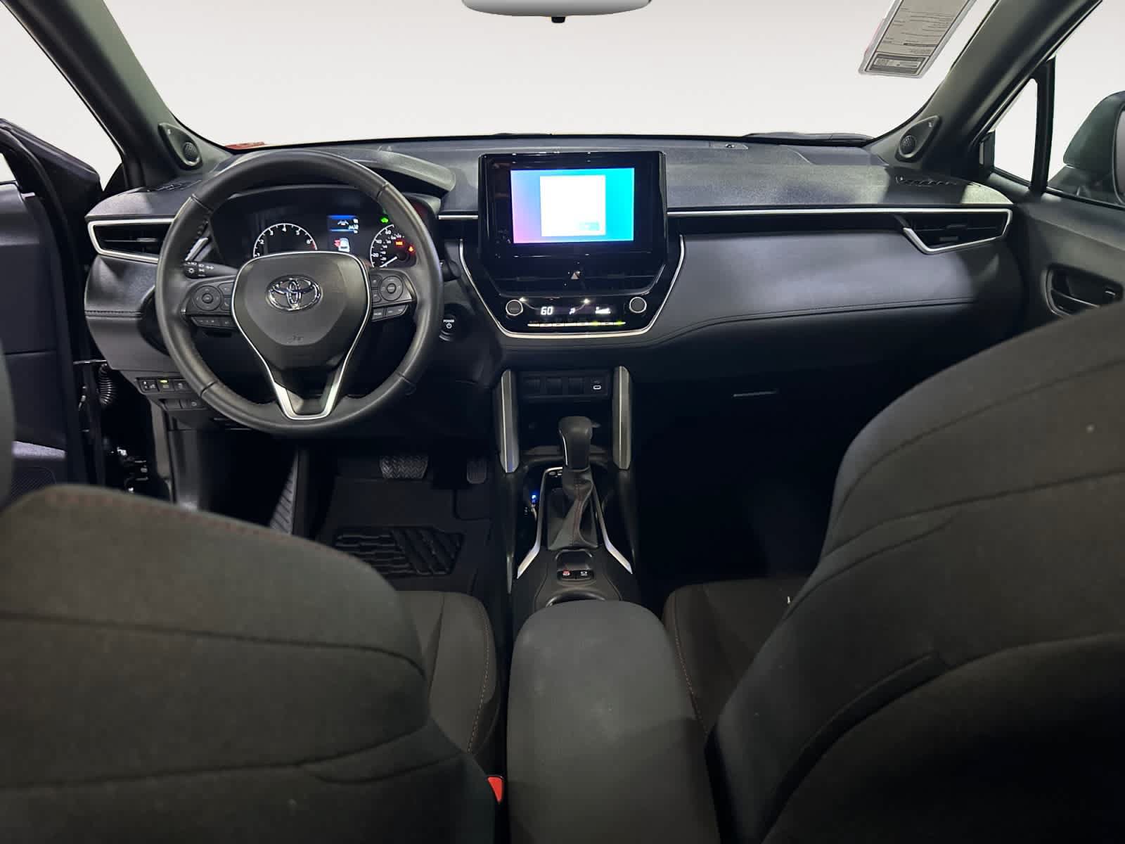 Used 2024 Toyota Corolla Cross AWD Hybrid w/ Moonroof Package image 17