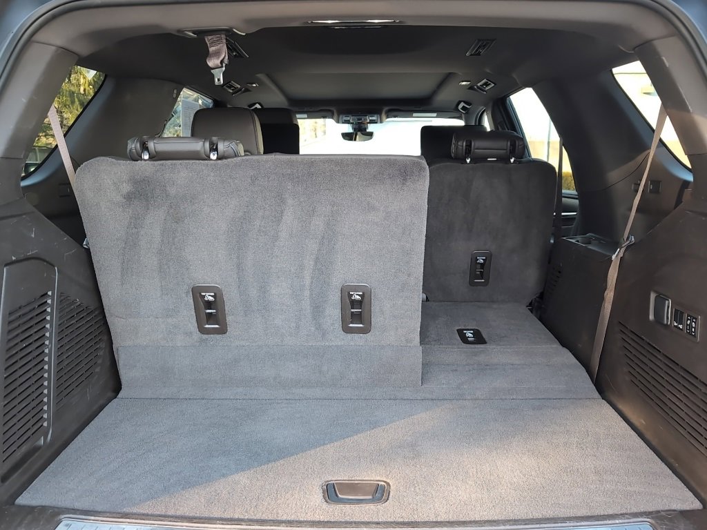 Used 2021 GMC Yukon Denali w/ Denali Ultimate Package image 17