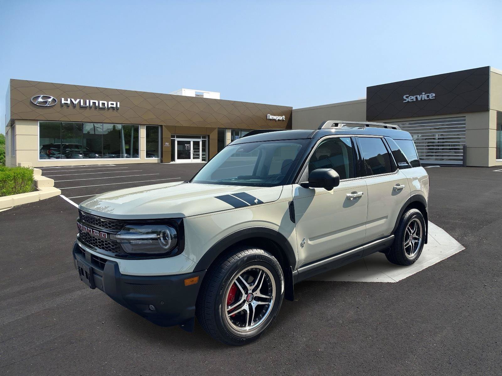 Used 2025 Ford Bronco Sport Outer Banks w/ Outer Banks Tech Package+ AWD/4WD image 1