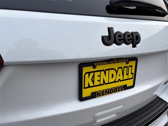 Used 2020 Jeep Grand Cherokee SRT image 30