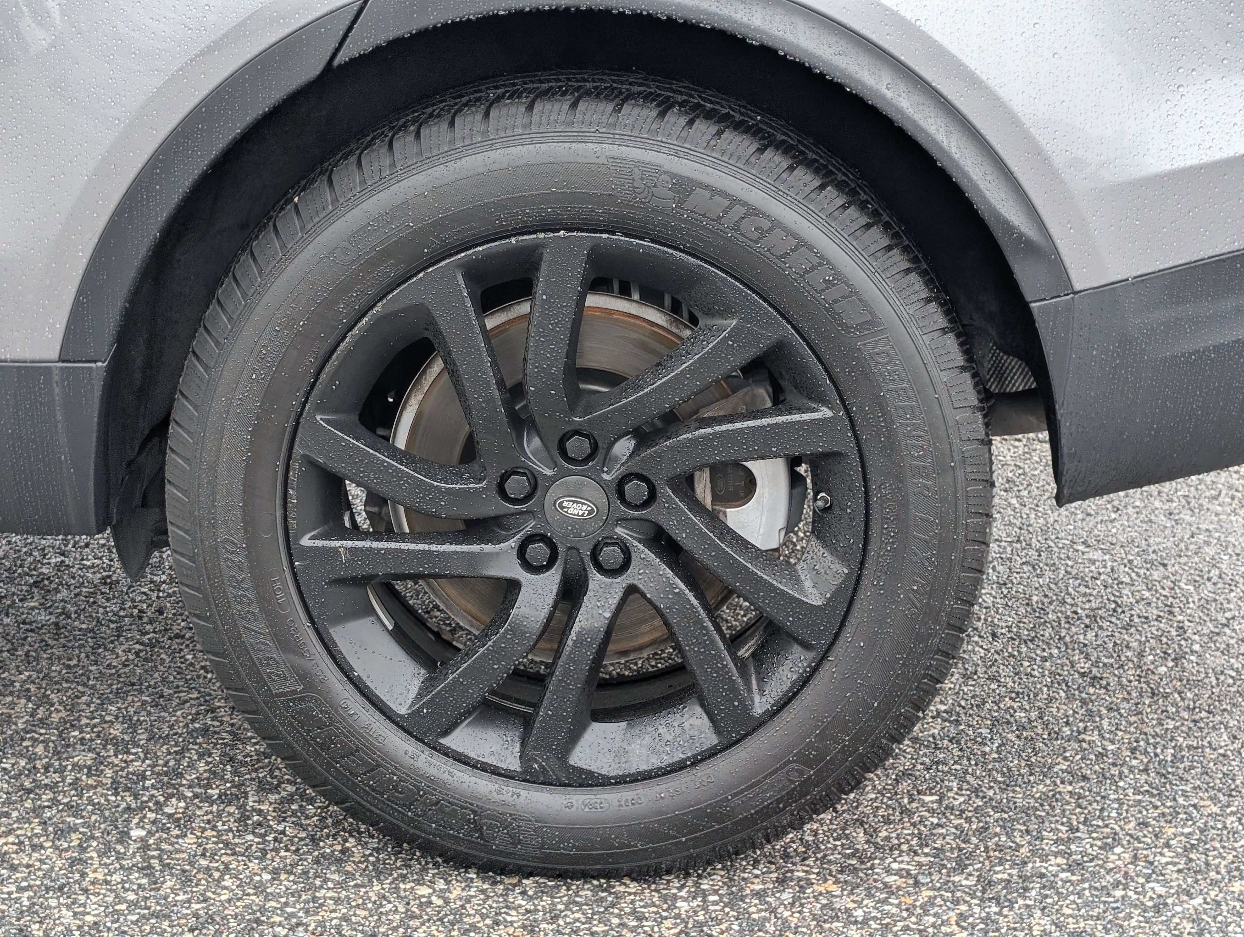 Used 2020 Land Rover Discovery HSE image 10