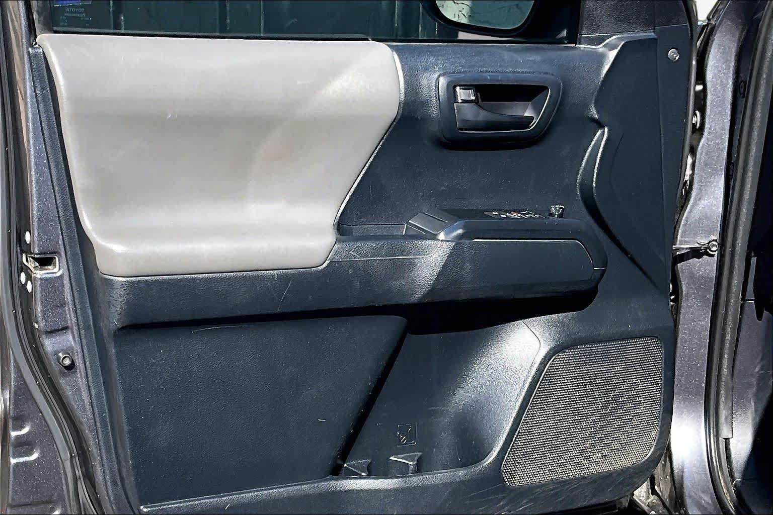 Used 2019 Toyota Tacoma SR w/ SR Convenience Package AWD/4WD image 21