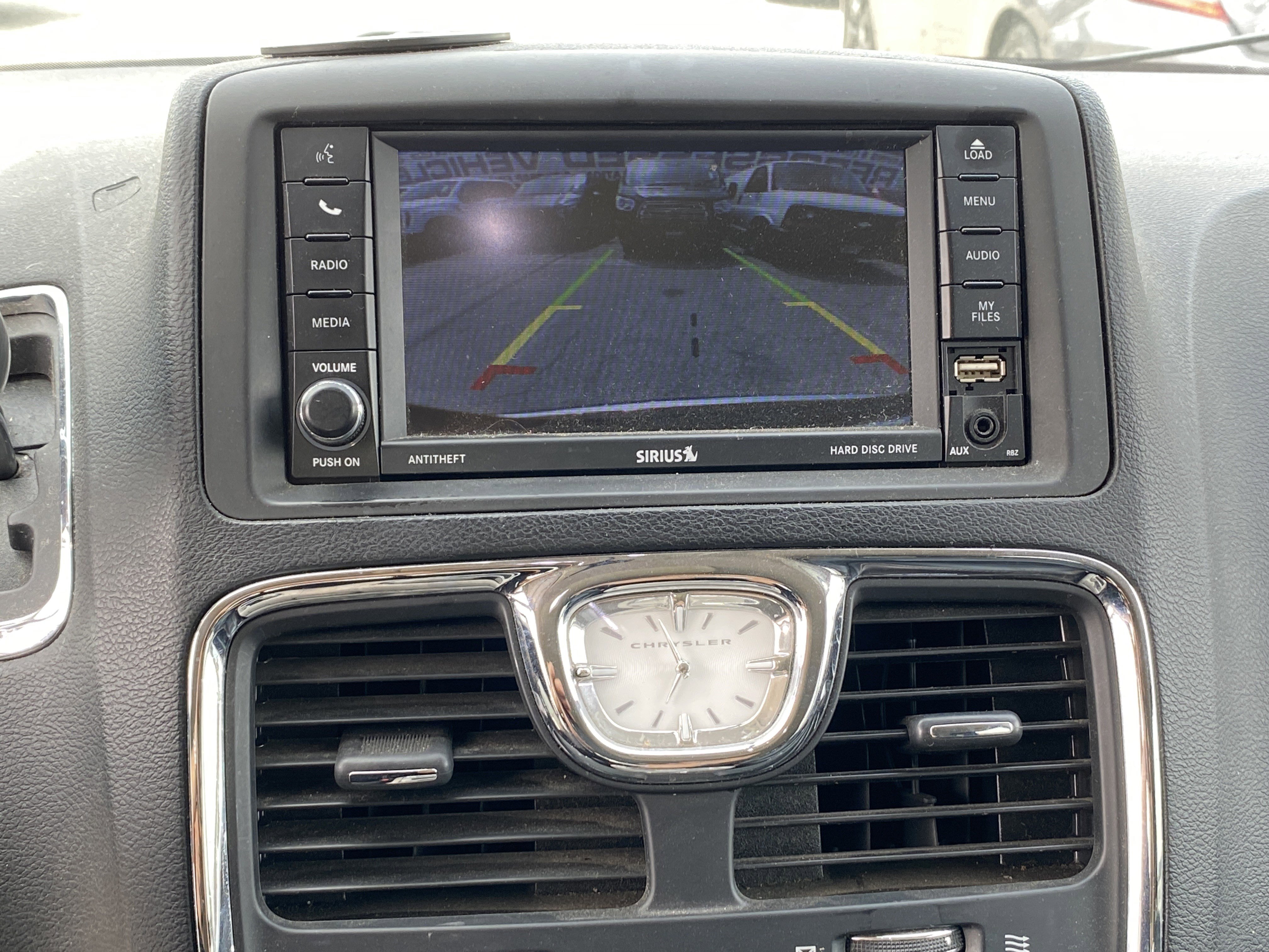 Used 2015 Chrysler Town & Country Touring FWD image 13
