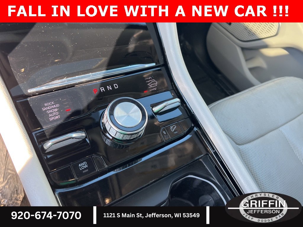 Used 2023 Jeep Grand Cherokee Overland image 23