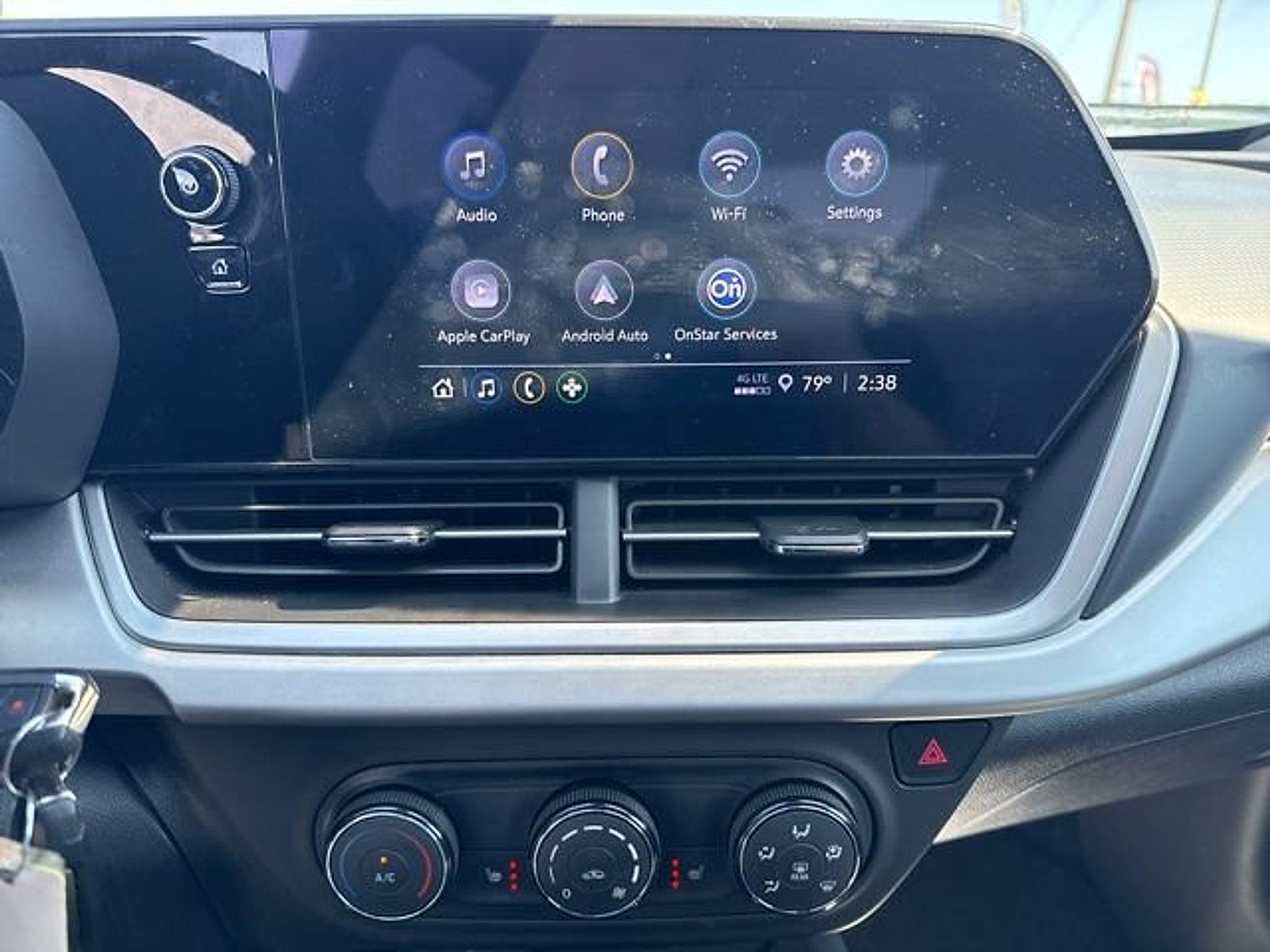 Used 2024 Chevrolet Trax LS w/ LS Convenience Package FWD image 16